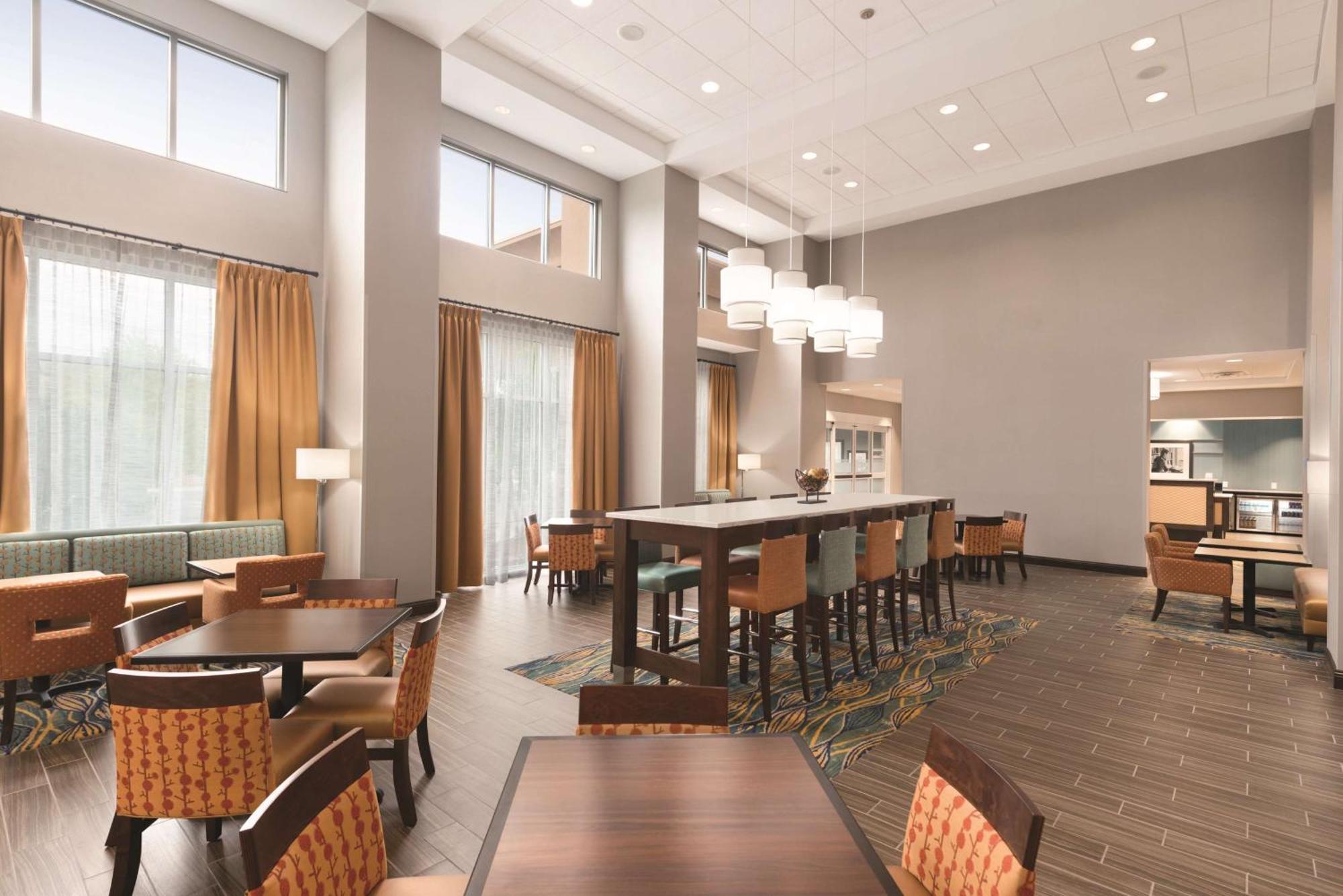Hampton Inn & Suites - Deland Extérieur photo